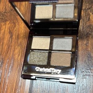 Charlotte Tilbury the Golden Goddess. New w no box